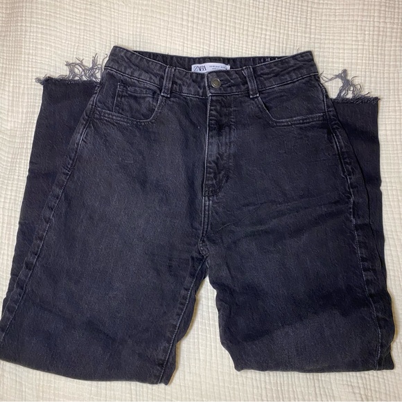 Zara loose fit high rise mom jean - Picture 2 of 3